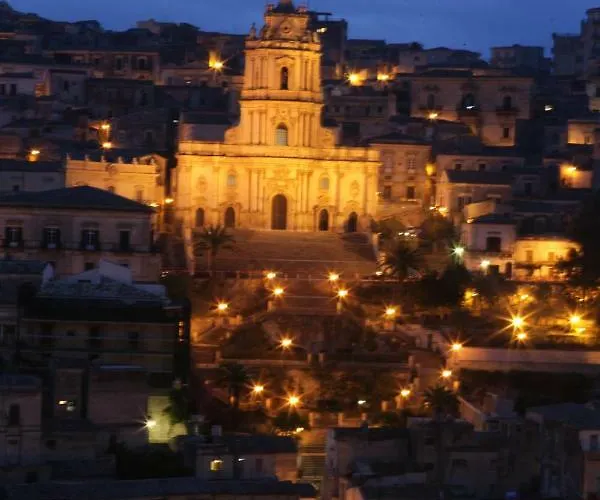 La Casa Di Pina * Modica